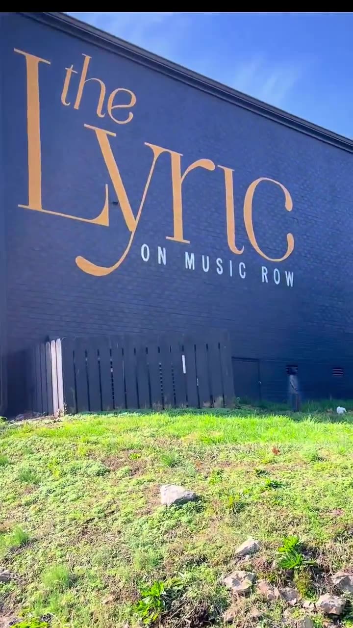Dolly Parton AirBnB Nashville
